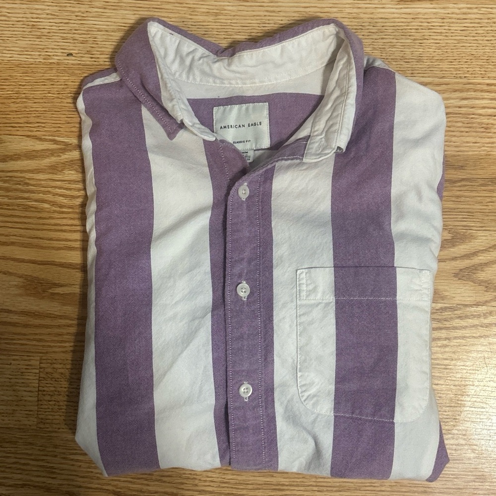 American Eagle Classic Fit Button Up Mens Medium Long Sleeve Purple Striped Shir
